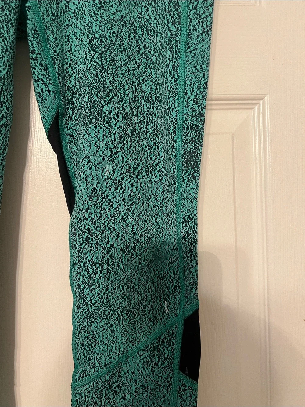 lululemon athletica Teal and Black Patterned Leggings